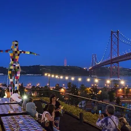 Apartment Bridge Spot Lisbon